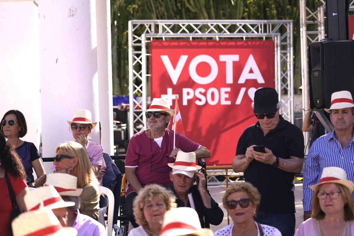 Pedro Sánchez arropa a Teresa Ribera en el mitin del PSOE en ...