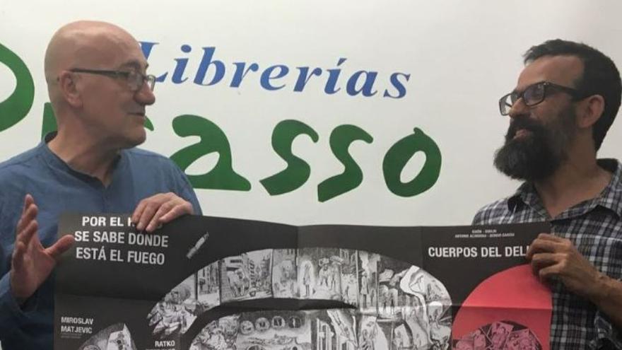 Sergio García Sánchez (derecha) presentando su libro &#039;Cuerpos del delito&#039;.