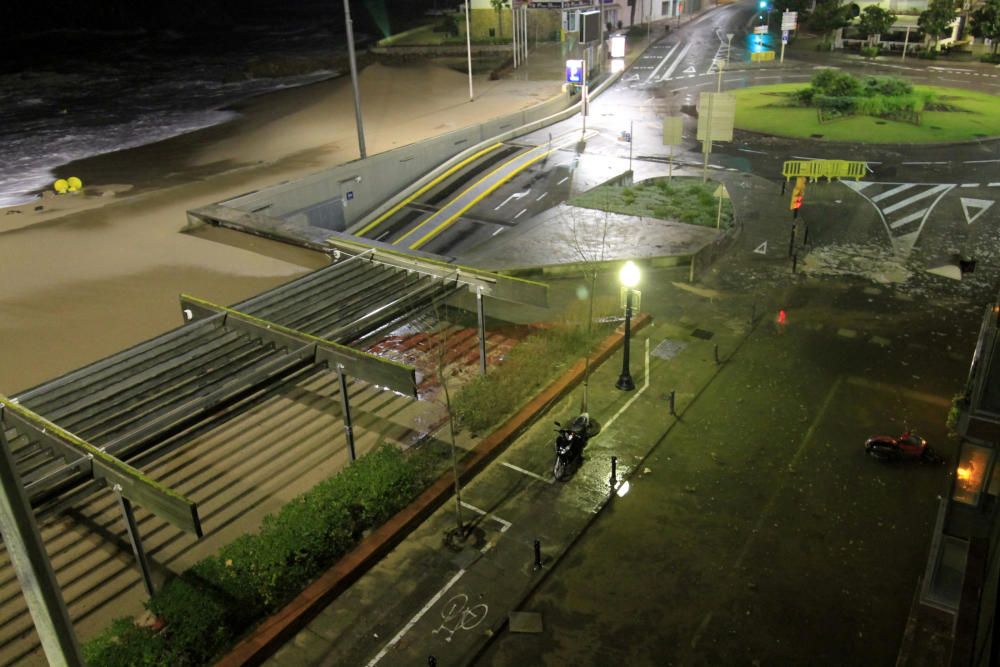 Efectes del temporal al passeig de Blanes