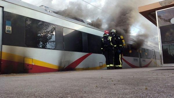 Se incendia un tren en la estación de Binissalem