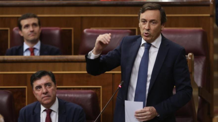 El PP tilda de &quot;sistema de subsistencia&quot; el programa de Sánchez