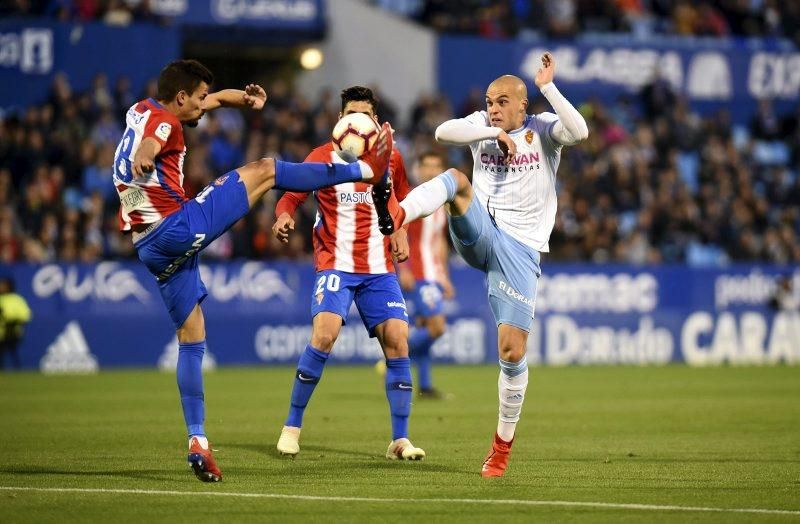 El Real Zaragoza vence al Sporting