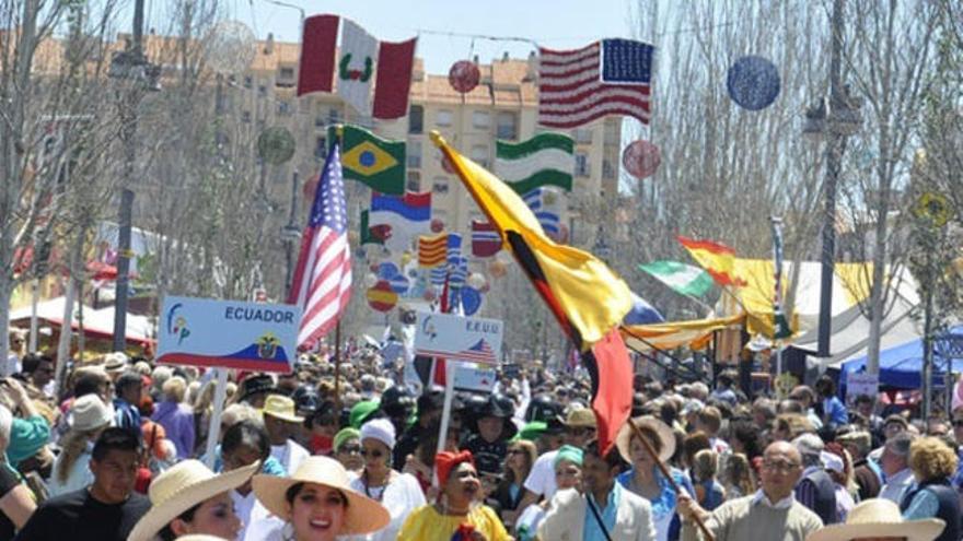 Desfile inaugural de la Feria.