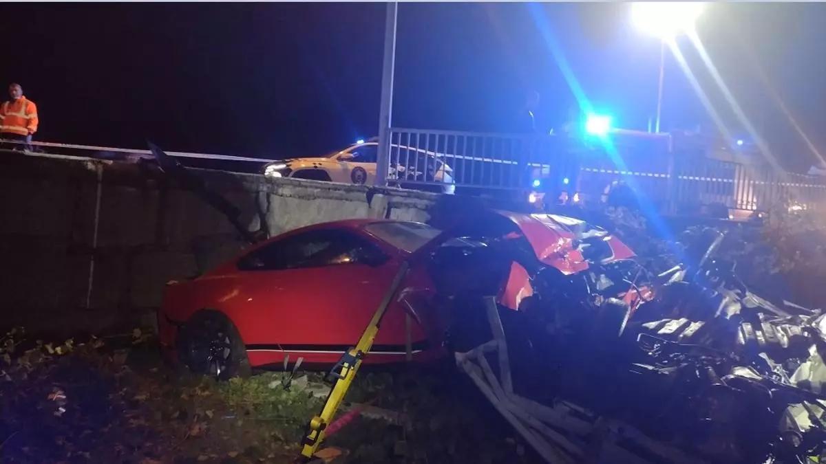 Los dos vehículos tras el terrible accidente