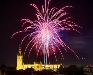Los mejores sitios para ver los fuegos artificiales de la Feria de Sevilla 2024
