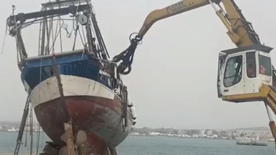 El pesquero hundido en Ibiza, desballestado