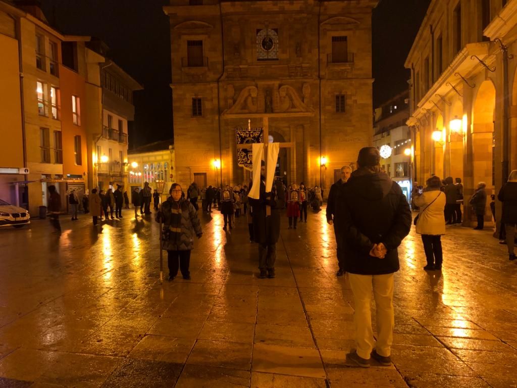 Tiempo de Cuaresma en Oviedo: empieza el via crucis de la Junta de Hermandades