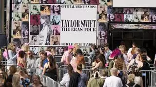 La fiebre por Taylor Swift eclipsa el temor de los fans de Londres tras la amenaza de atentado en Viena