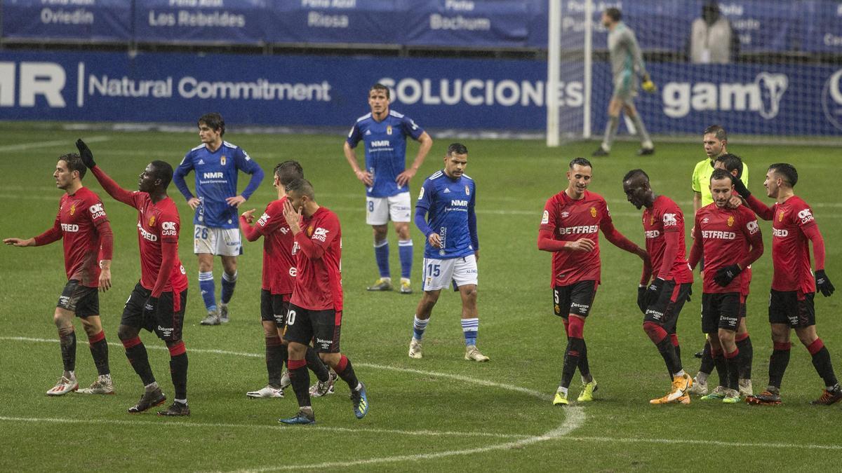 Las imágenes del partido entre el Real Oviedo y el Mallorca