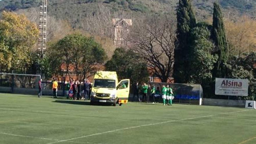 Una ambulància va traslladar Quim Ferrer a l&#039;hospital.