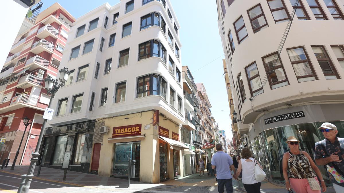 Imagen de un hotel con 12 habitaciones en venta en el centro de la ciudad de Alicante, según anuncia al portal Idealista.