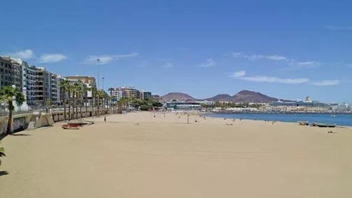 Imagen de archivo de la playa de Las Alcaravaneras