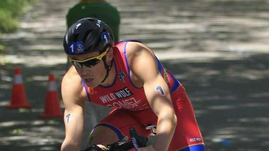 Gómez Noya, durante una prueba en Madrid. // Efe