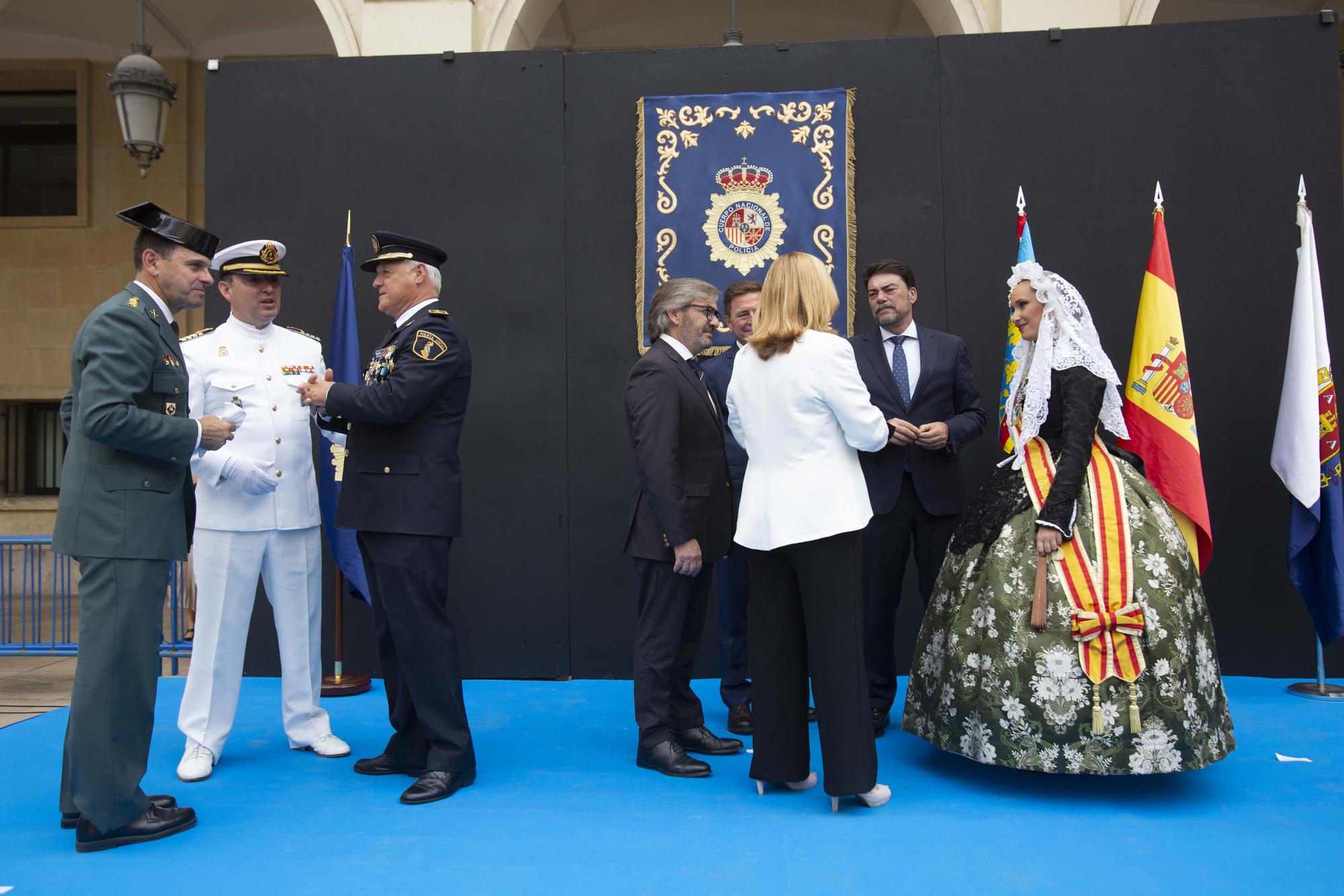 Actos de celebración del Patrón de la Policía Nacional en Alicante.