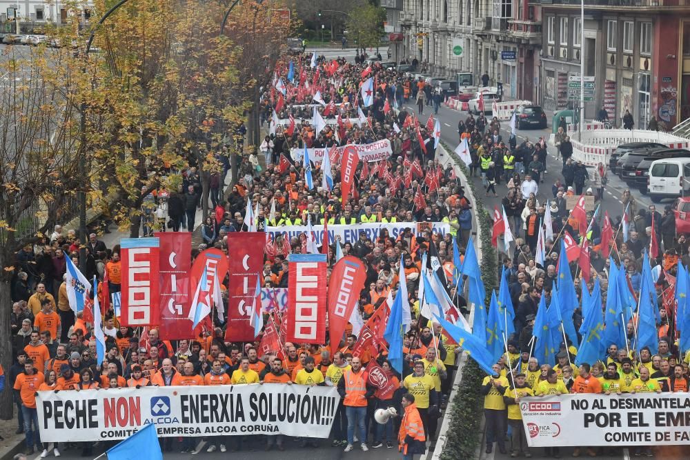 Manifestación en defensa del empleo en Alcoa