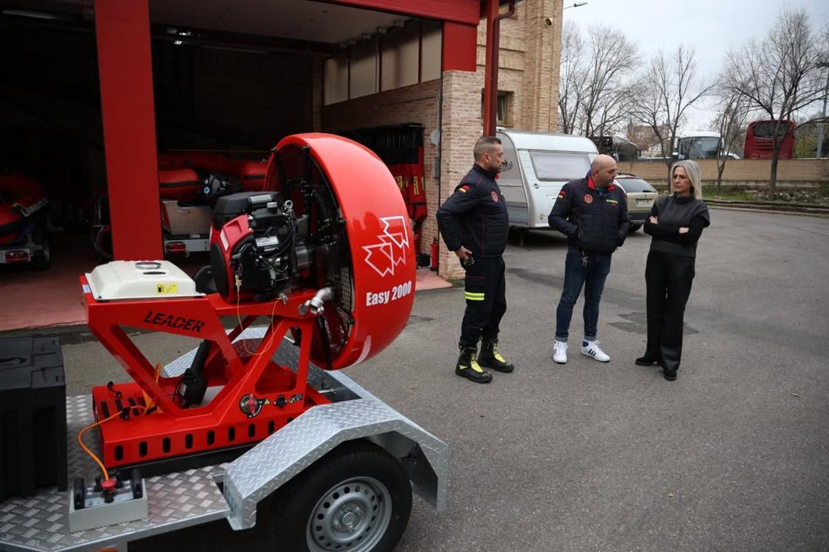 Ventilador de gran caudal de presión en el parque de bomberos de Toledo