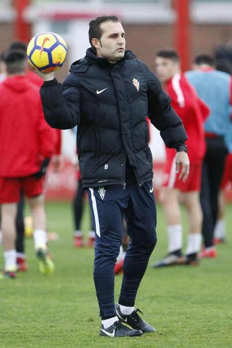 Jony vuelve a entrenar con el Sporting