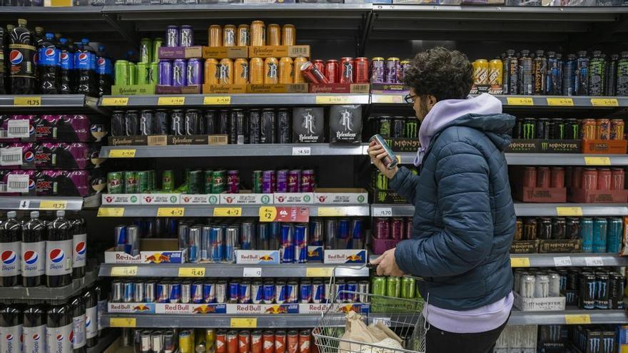 The General Council of Nursing calls for banning the sale and consumption of energy drinks to minors throughout Spain