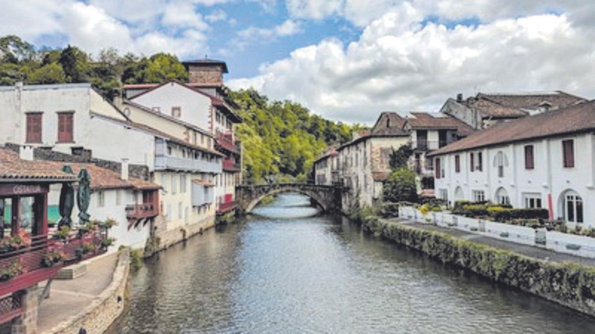 Saint Jean Pied de Port desde el río.