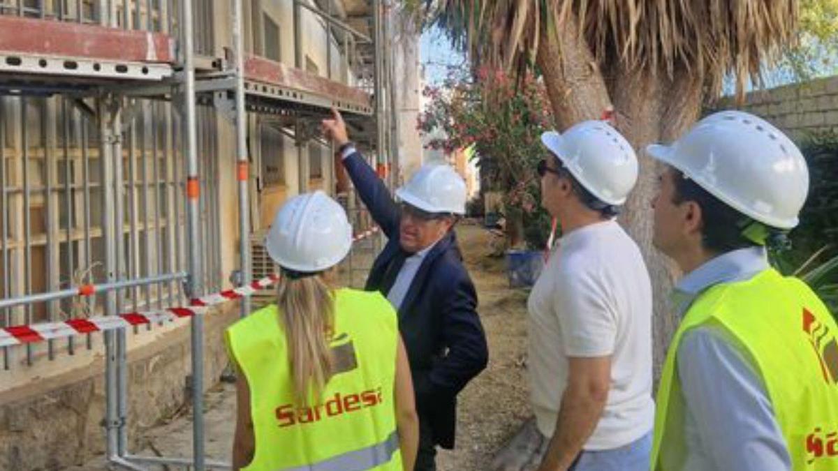Briones visitó ayer las obras.