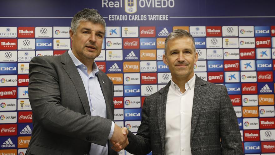 EN IMÁGENES: Presentación de Tito Blanco como nuevo director deportivo del Real Oviedo