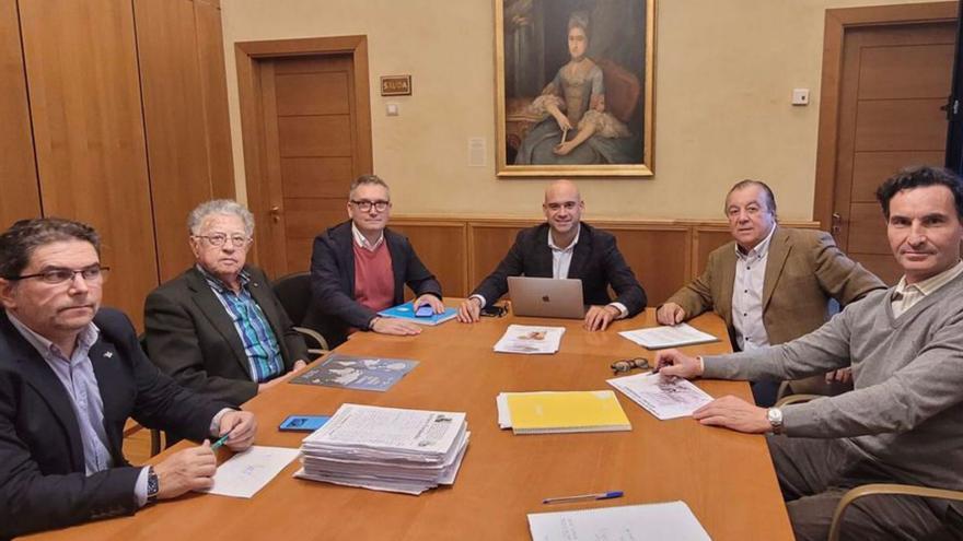 El Ayuntamiento de Gijón apoya instalar una estatua en honor de Arturo Fernández