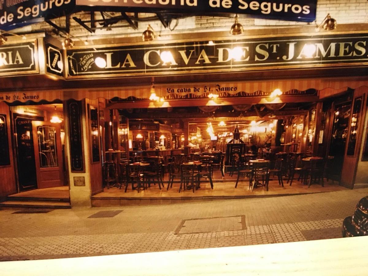 La cafetería Zum Zum, cuando era La Cava de St. James.