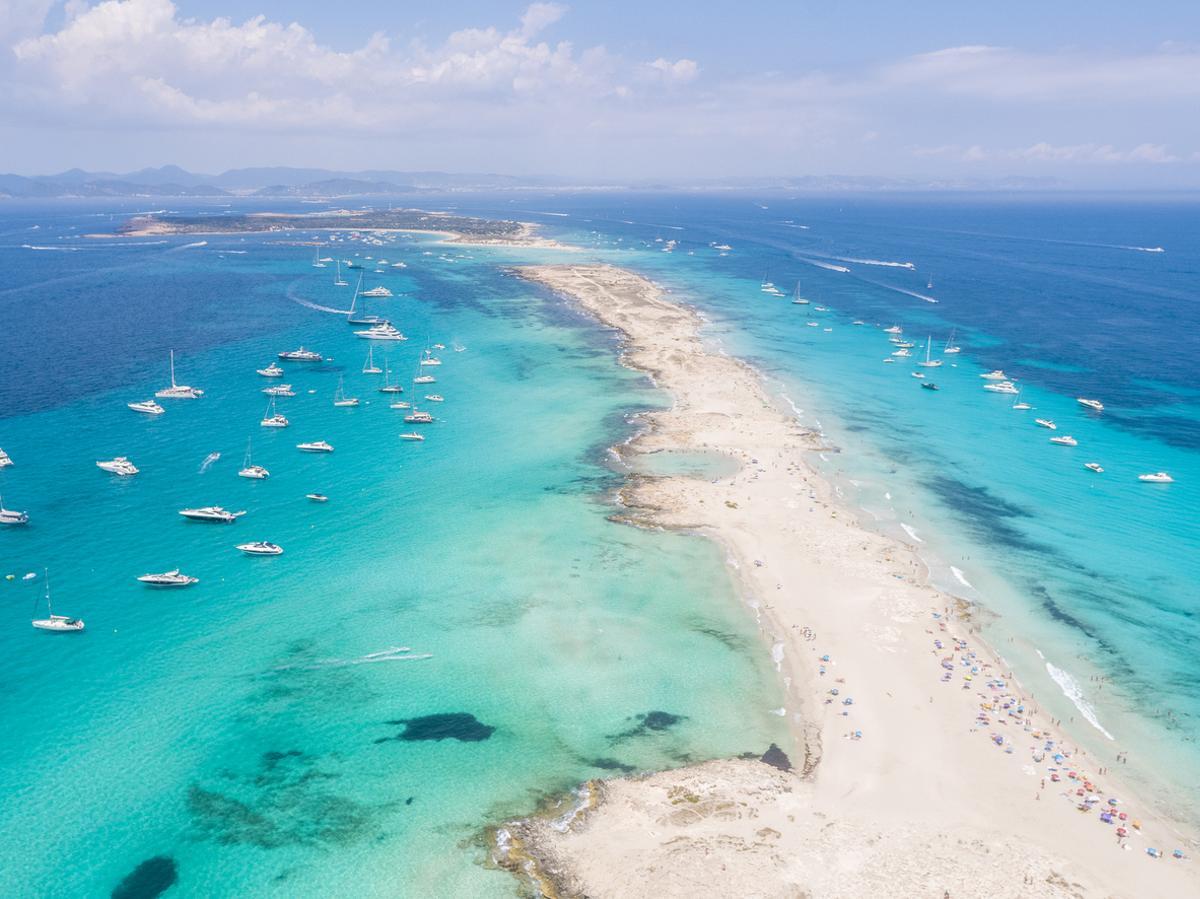 Vista aérea de la playa de Ses Illetes.