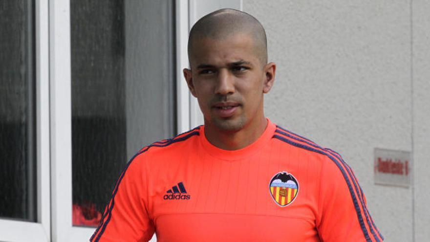 El Fenerbahce negocia por Sophiane Feghouli