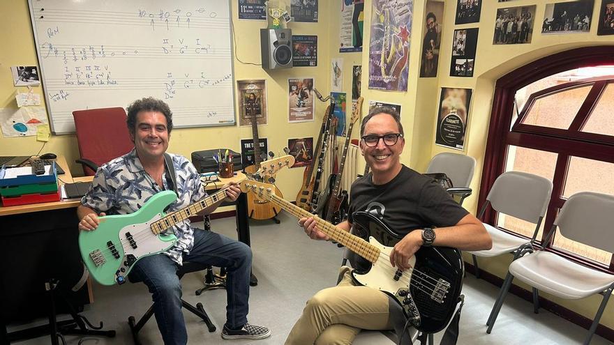 Clases con alumnos de la Escuela de Música de Llanera