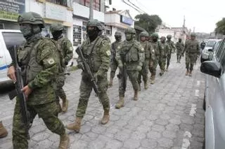 Mueren al menos 24 presos en cárceles ecuatorianas bajo control militar