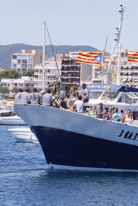 Processó marinera en honor a la Verge del Carme a Palamós