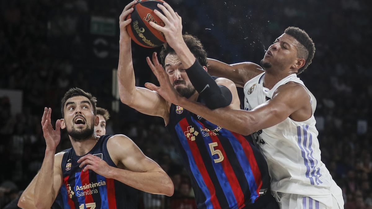 El Real Madrid gana su novena Supercopa y se apunta el primer clásico (89-83)