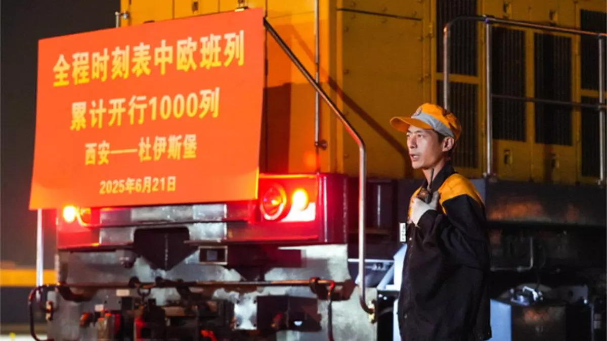 Los servicios regulares de los trenes de carga China-Europa superan los 1.000 viajes