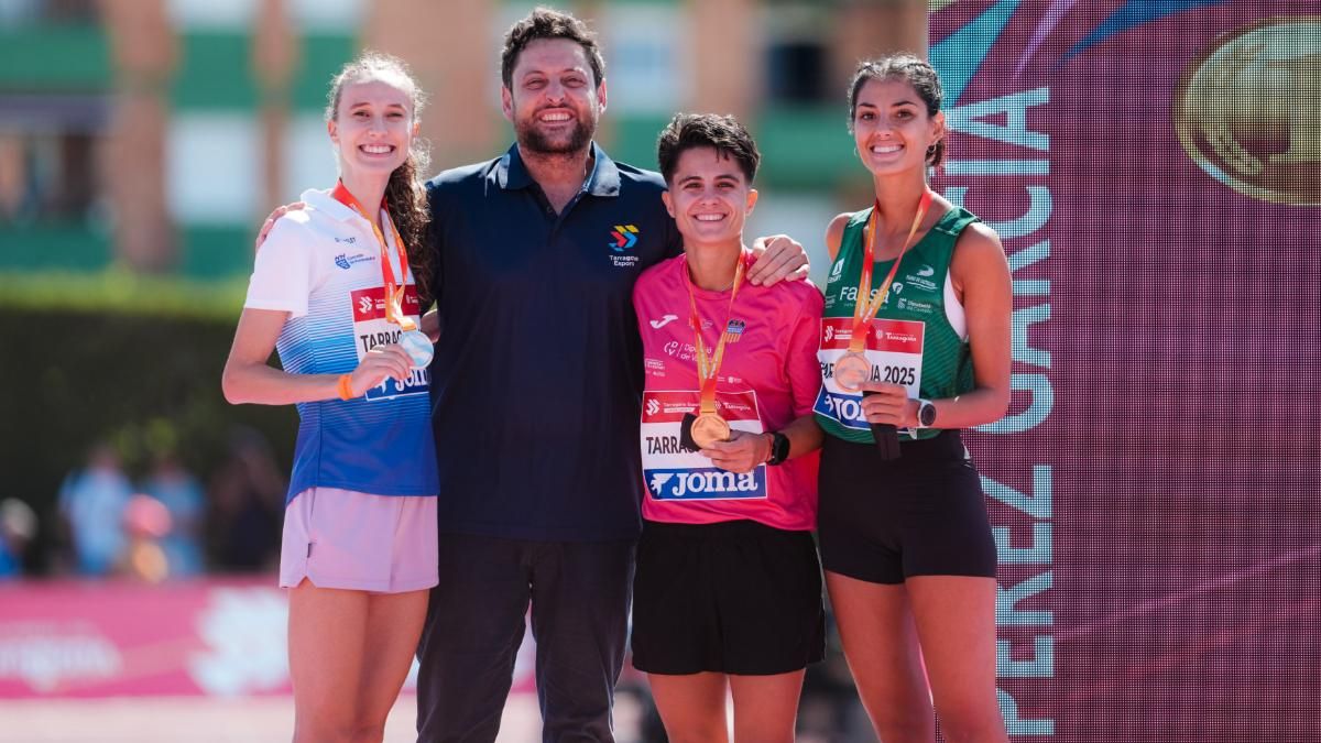 Antía Chamosa, Marta Pérez y Lidia Sánchez-Puebla
