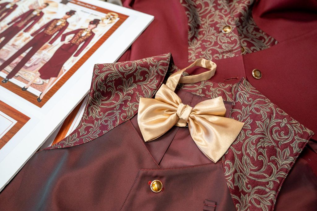 Diseño de vestuario del personal del Disneyland Hotel