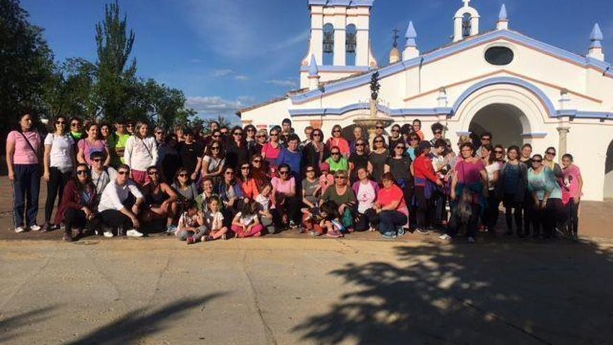 LA MARCHA A PIE hastA LA ERMITA reúne 70 PERSONAS