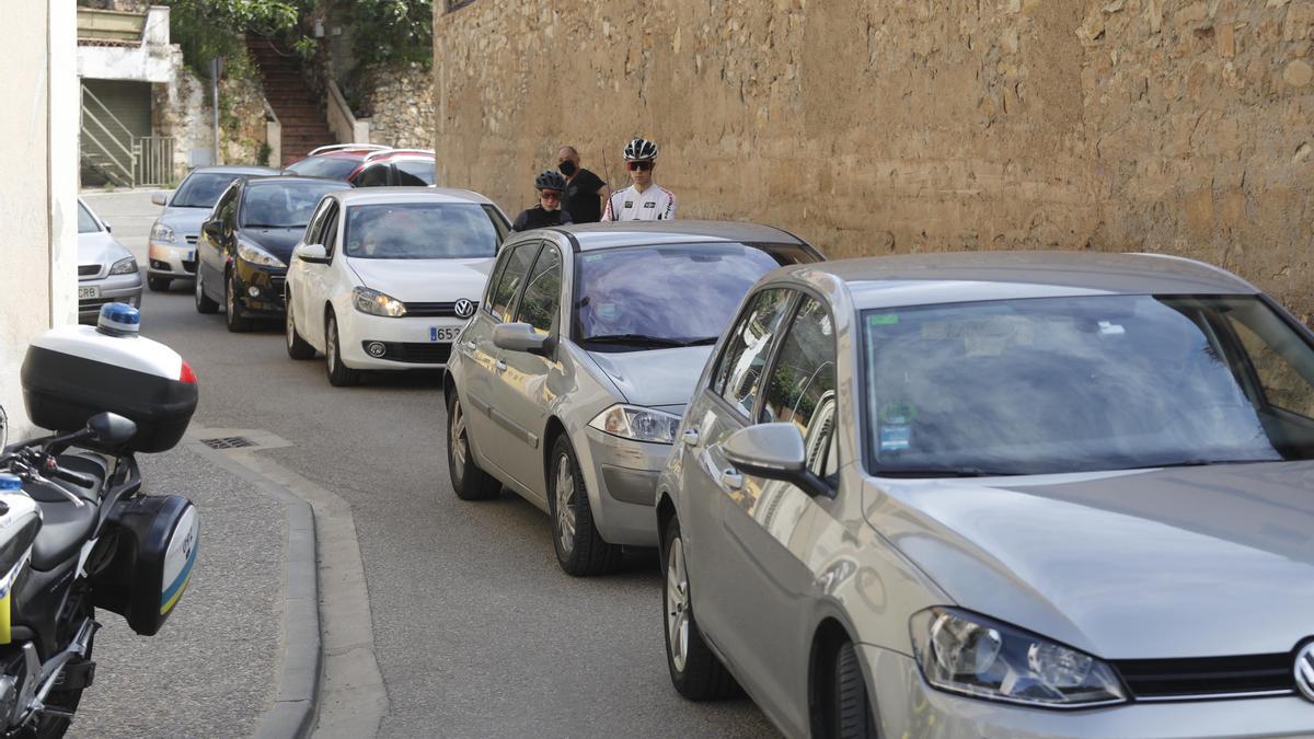 Protesta dels veïns del barri de Sant Daniel que reclamen un pla de mobilitat per viure «amb seguretat»