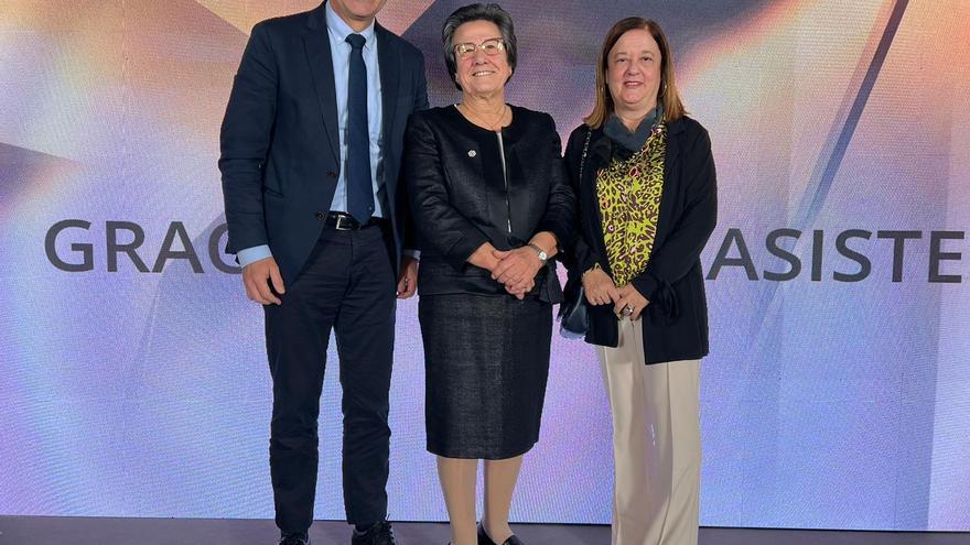 La ANECA otorga el premio Hélice a la profesora Fuensanta Hernández Pina por su compromiso con la evaluación de la calidad