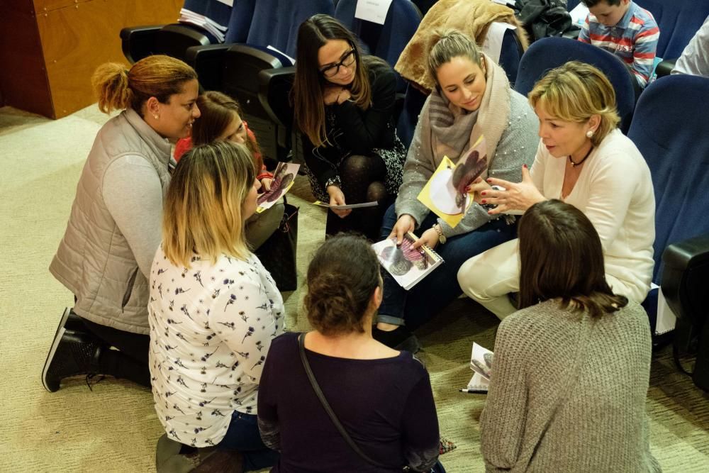 Mujeres directivas comparten sus experiencias en el Club Diario