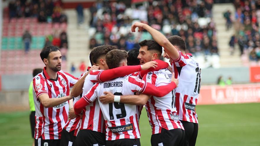 El Zamora CF suma un punto de trabajo y sufrimiento ante el Madrid Castilla y la "fábrica blanca" de Arbeloa en el Ruta de la Plata