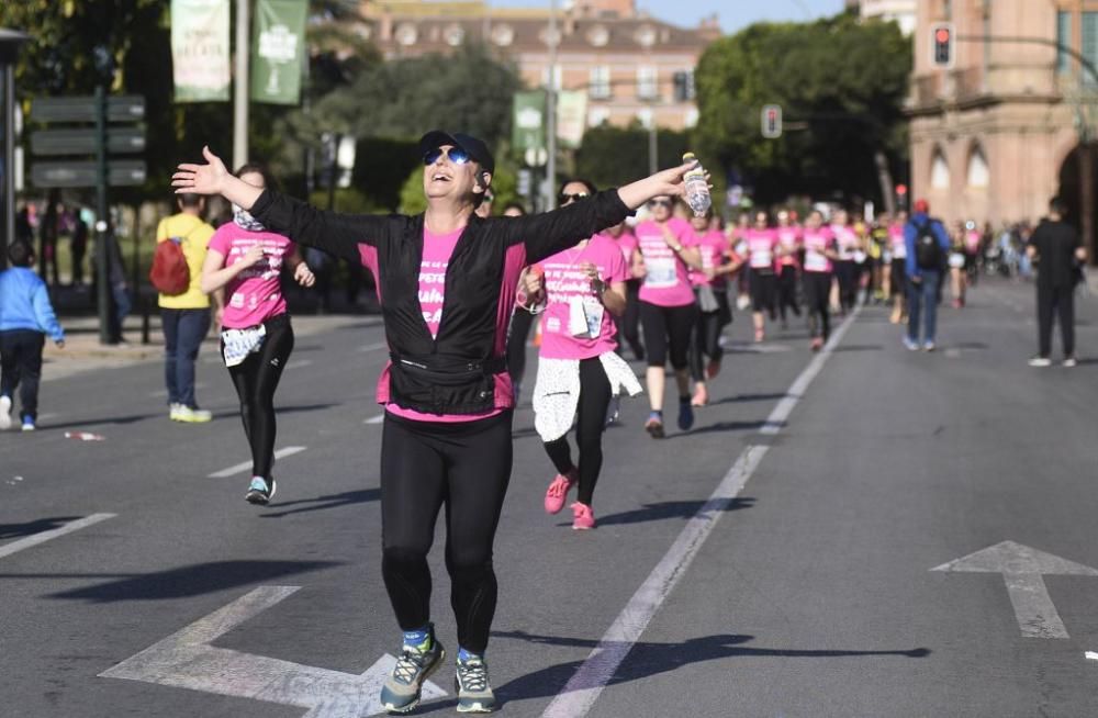 Ambiente en la V Carrera de la Mujer de Murcia