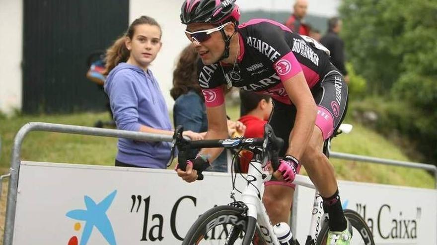 Arcas cree que el ciclismo aragonés cantará pronto una victoria en la elite