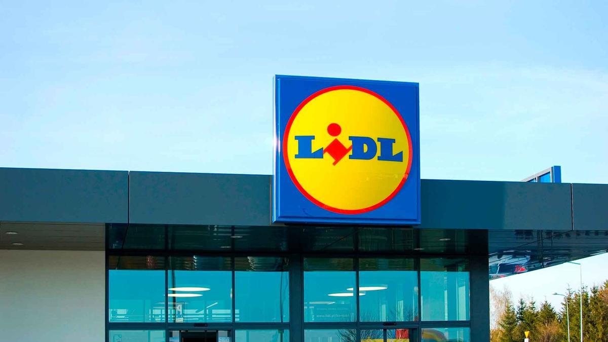 Por tiempo limitado en Lidl el cortador de césped de mano que baja su precio de los 100 euros y probablemente vuele en Navidad