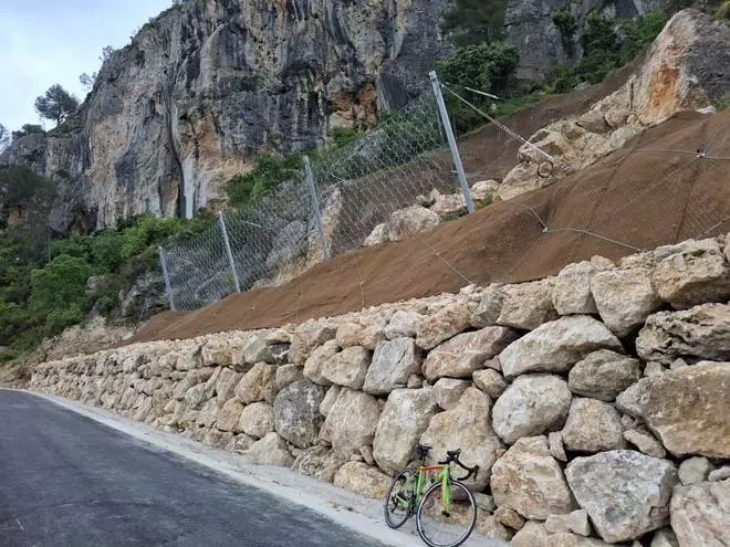 Así ha quedado el esencial Camí del Xap, en la Vall de Gallinera, tras su reapertura (imágenes)