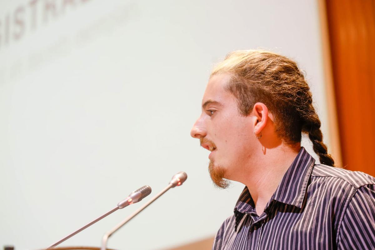 Thomas Londero, alumno del Grado en Ingeniería Informática de la UPV, hablando en nombre de los estudiantes.