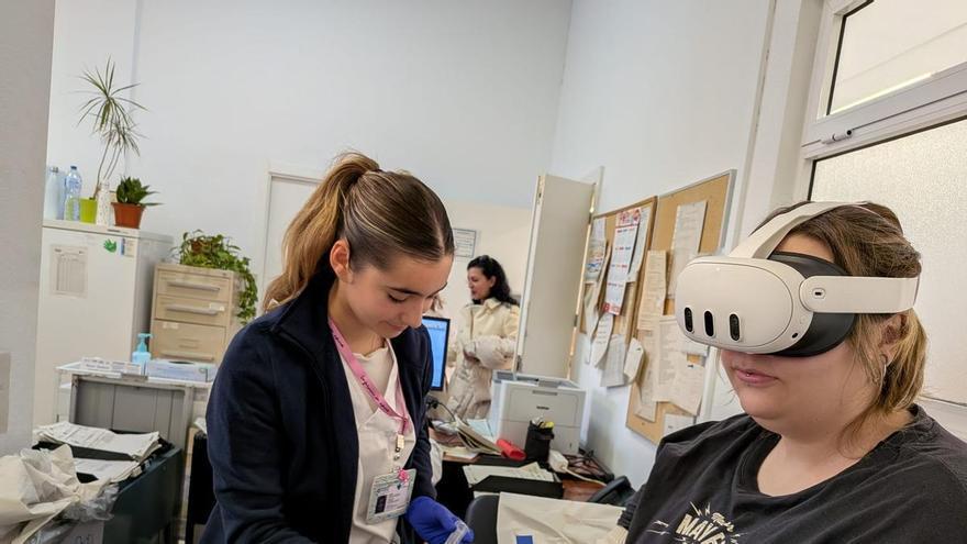 Gafas de realidad virtual para reducir el estrés al sacarse sangre: práctica pionera del Departamento del General de Elche