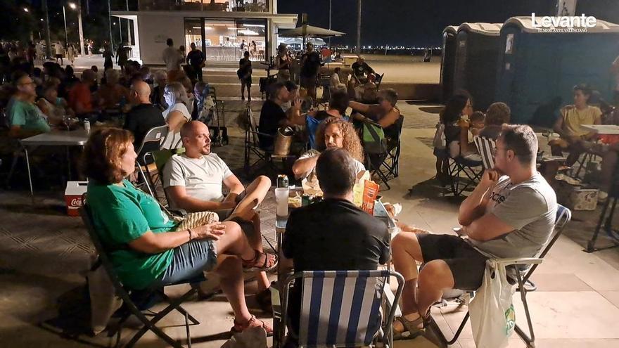 Así ha sido el tradicional 'sopar a la fresca' en València