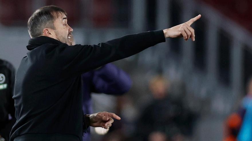 Coudet frustrado con los golazos del Villarreal: "La primera no la puede poner ahí"