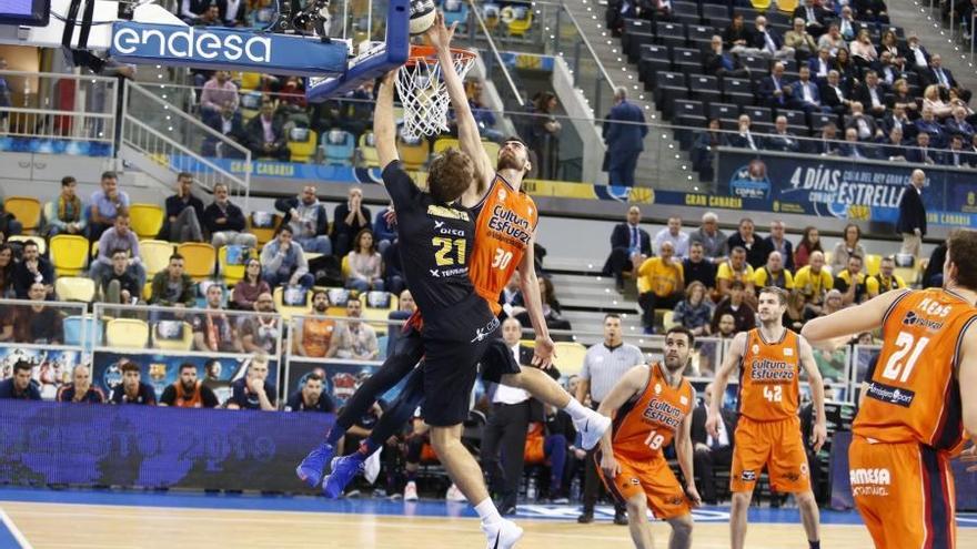 La Fonteta sigue de fiesta ante Iberostar Tenerife